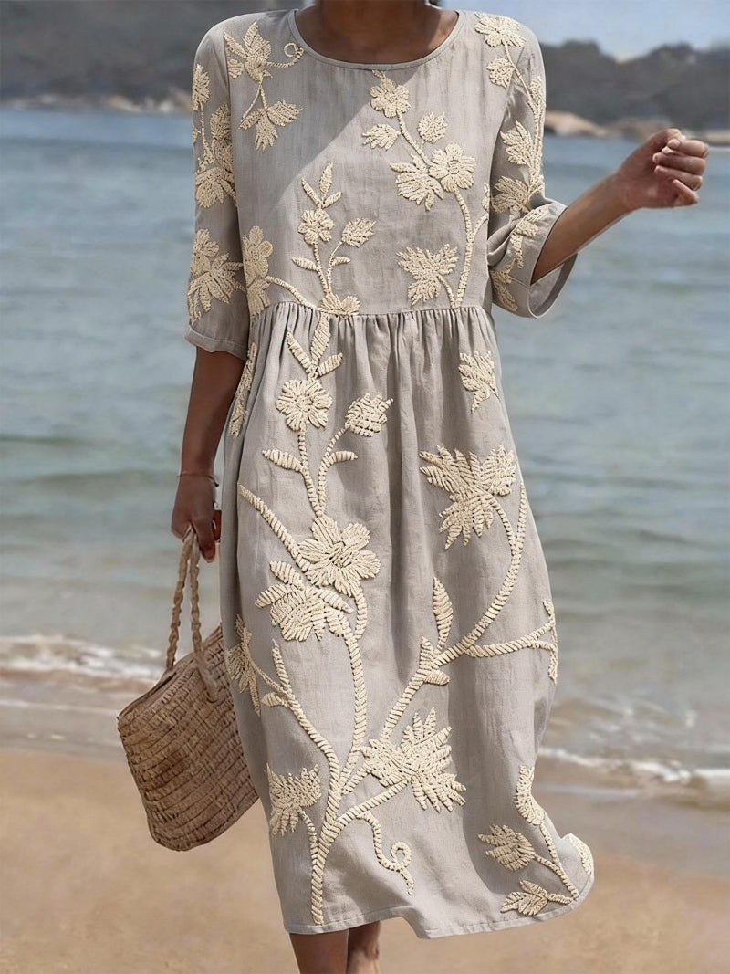 Casual women's dress with floral print