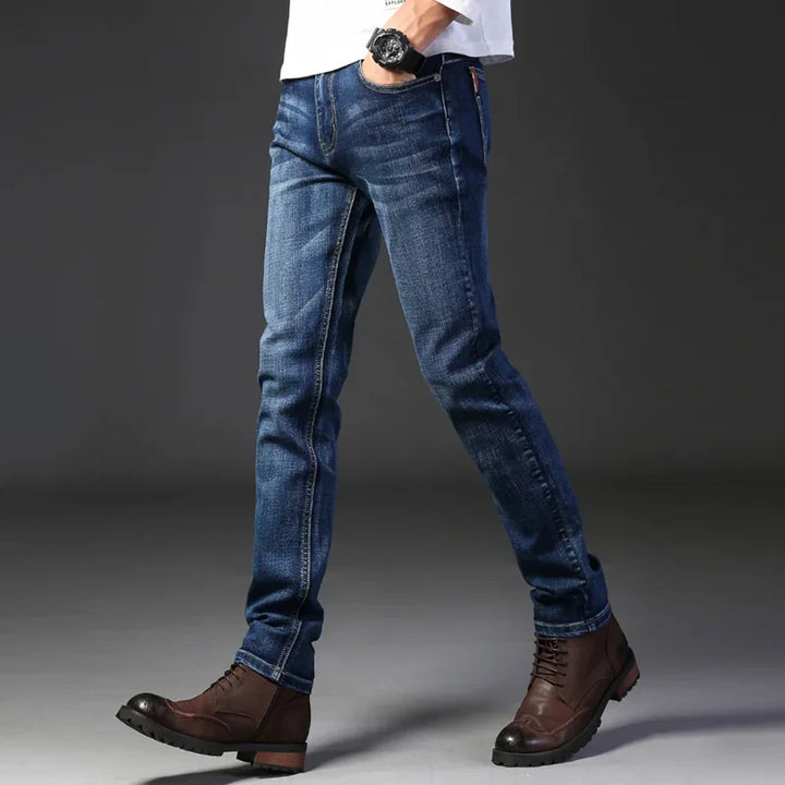 SLIM FIT JEANS