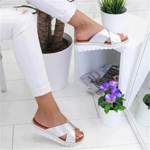 Lydia | Women's Cross Strap Slide Sandals